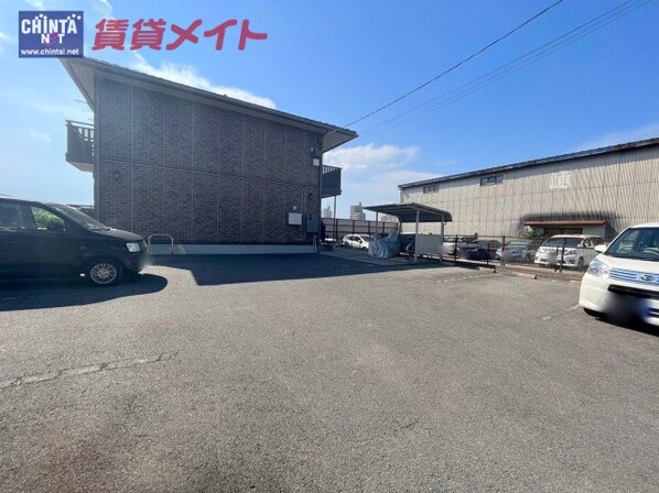 新正駅 徒歩8分 1階の物件外観写真